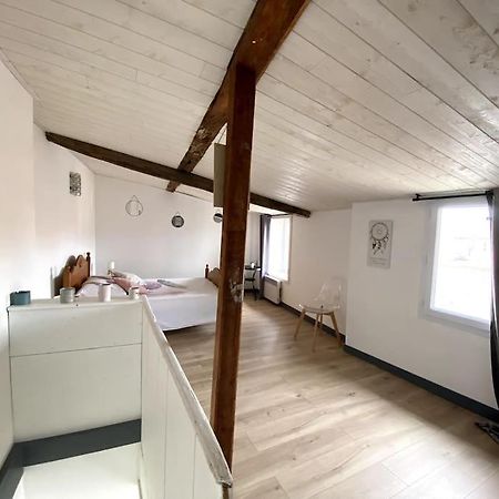 la maison du dauphin Marans  Extérieur photo