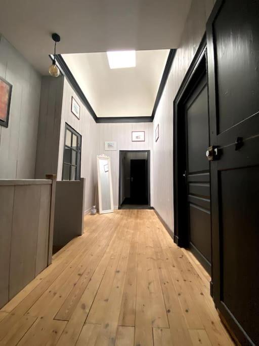 la maison du dauphin Marans  Extérieur photo